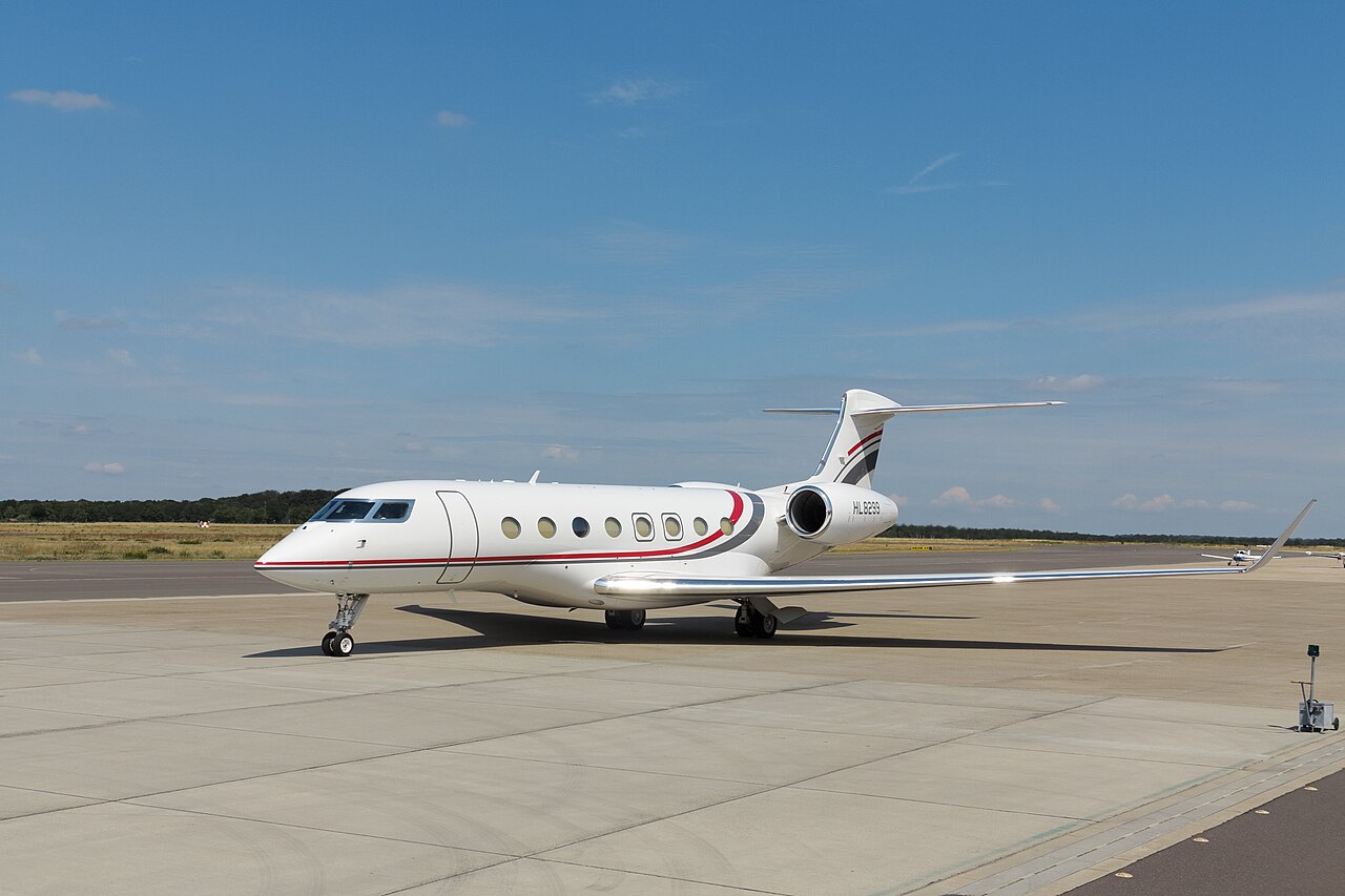 Gulfstream G650 long-range jet preparing to depart
